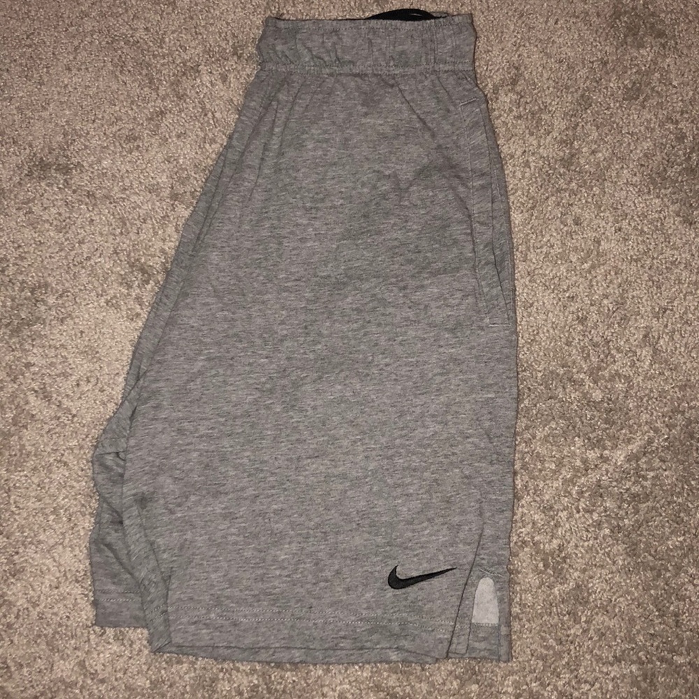 Nike Dri-Fit Mens shorts heathered grey